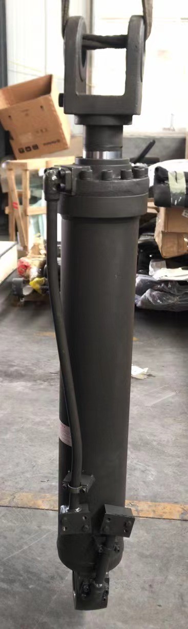 Гидроцилиндр подъема стрелы правый 803013064
