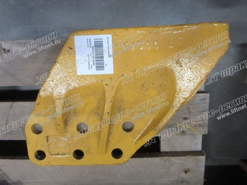 Бокорез ковша левый CDM6266