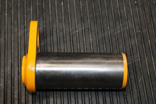 Палец цилиндра подъема стрелы вверхний CDM6060