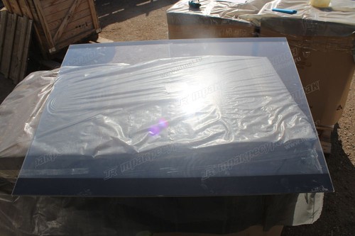 Стекло лобовое переднее LG833G