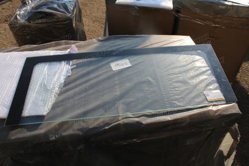 Стекло заднее правое LG833G