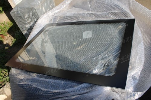 Стекло двери левое LG833G