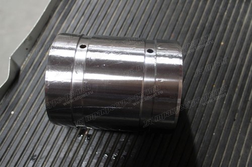 Втулка тяги стрелы CDM876G