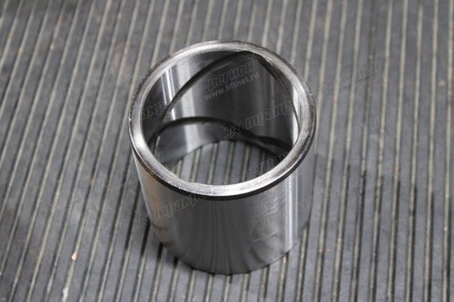 Втулка тяги стрелы 80*ф95*92 CDM6205