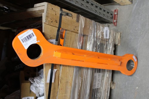 Тяга левая (коромысло) CDM6245F