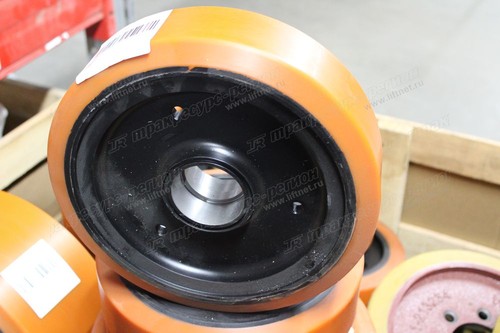 Колесо грузовое 285x75 PU