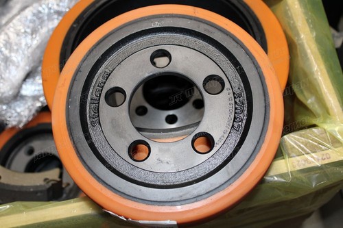 Колесо ведущее 250x82 PU