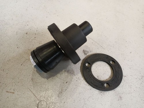 Фиксатор двери E2DEC8E57