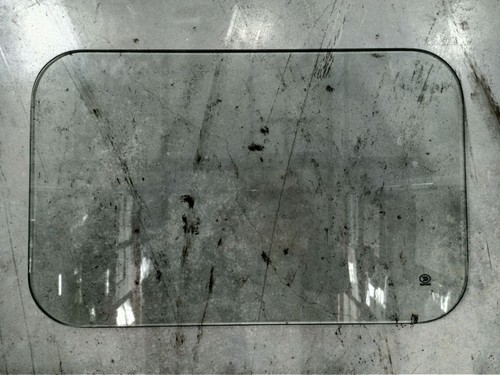 Нижнее правое стекло двери (глухое) 60900021791