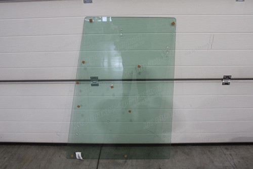 Стекло кабины левое CDM83C;CDM83CL