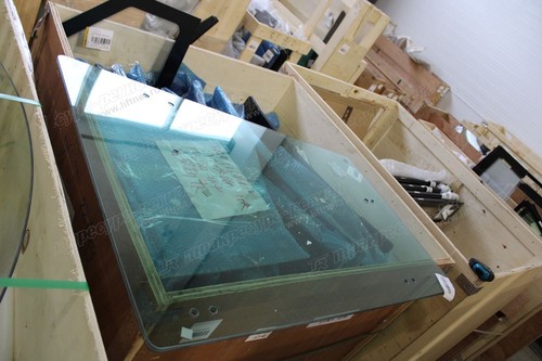 Стекло кабины правое CDM83C;CDM83CL