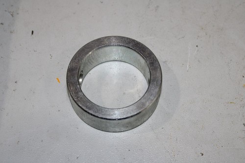 Втулка распорная CDM83 30810122832