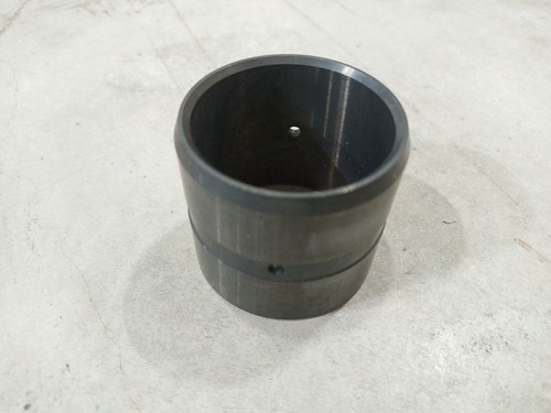 Втулка палеца задняя на стрелу экскаватора CDM83